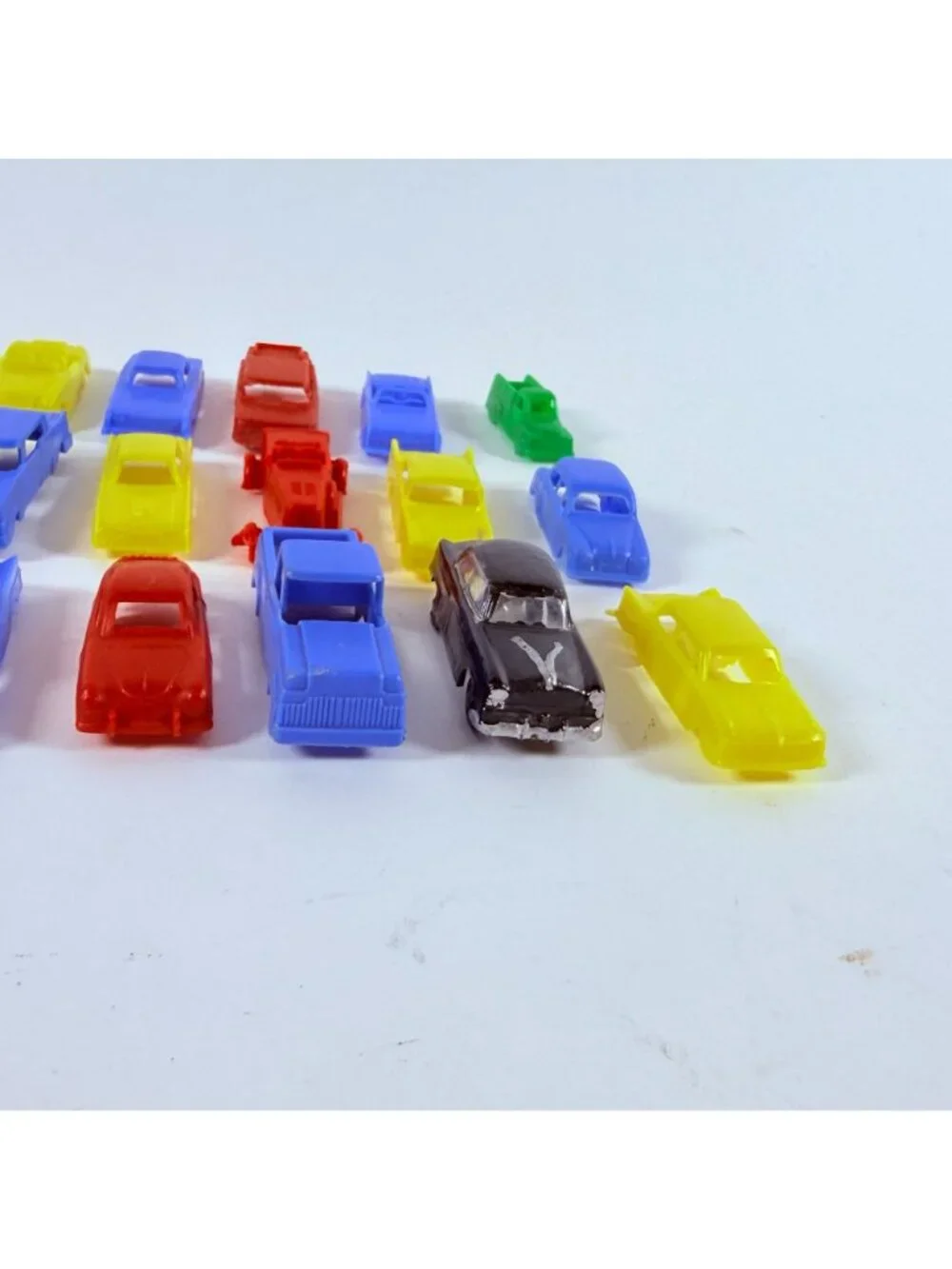 Vintage 1940s 950s Plastic Toy Cars Lot of 24  Chrysler Models Red Blue Yellow
